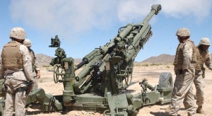 20160809-kanada-kara-kuvvetleri-m777-howitzer-topunu-kullaniyor-01